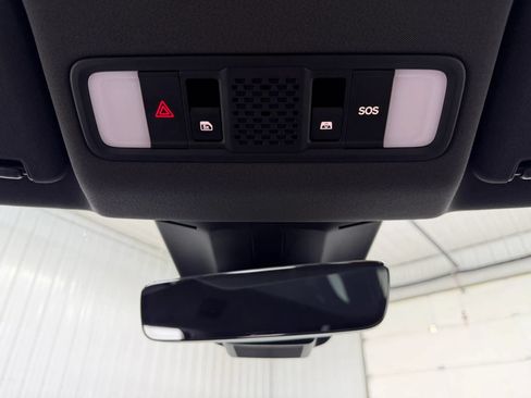 Used 2027 Rivian R2 Performance AWD/4WD image 29