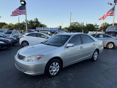 Used 2003 Toyota Camry LE image 3