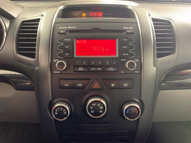 Used 2011 Kia Sorento LX AWD/4WD image 3
