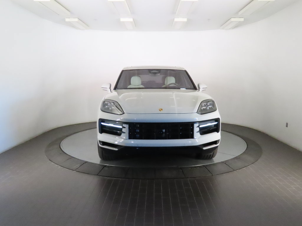 Certified 2026 Porsche Cayenne E-Hybrid AWD/4WD image 10
