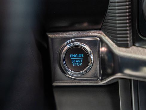 Used 2025 Ford F150 Raptor AWD/4WD image 32