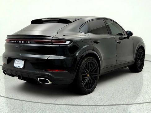 Used 2024 Porsche Cayenne Coupe AWD/4WD image 5