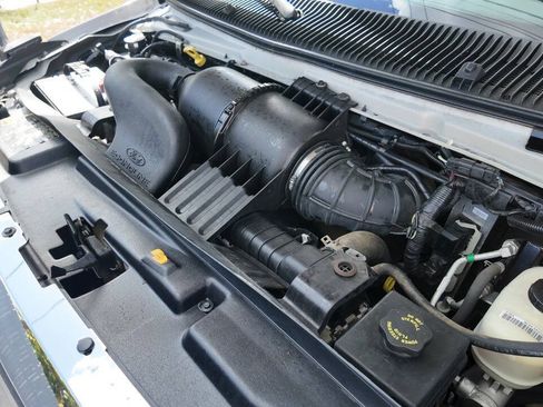 Used 2010 Ford E-450 and Econoline 450 Super Duty RWD image 18