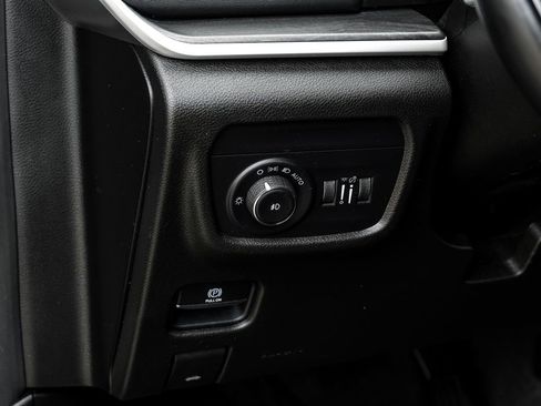 Used 2021 Jeep Grand Cherokee L Limited AWD/4WD image 39