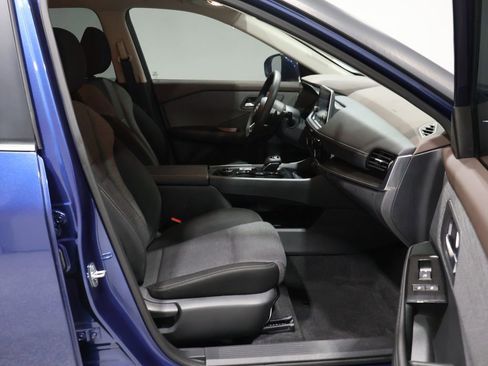 Used 2022 Nissan Rogue SV image 22