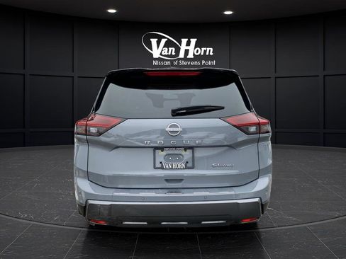 Used 2025 Nissan Rogue SL w/ SL Premium Package image 14