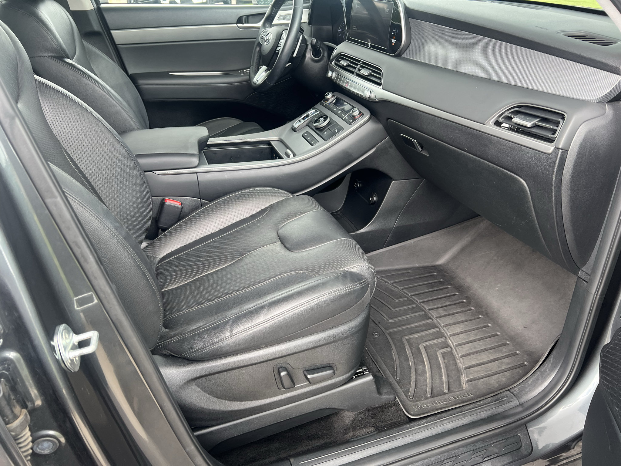 Used 2022 Hyundai Palisade SEL w/ Premium Package FWD image 13
