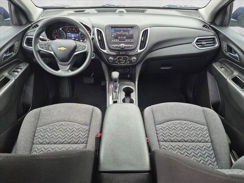 Used 2022 Chevrolet Equinox LT FWD image 18