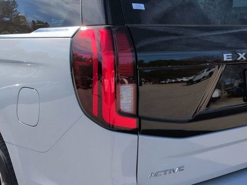 New 2025 Ford Expedition Active image 12