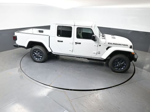 New 2026 Jeep Gladiator Sport AWD/4WD image 35