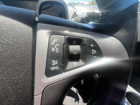 Used 2011 Chevrolet Equinox LT FWD image 8