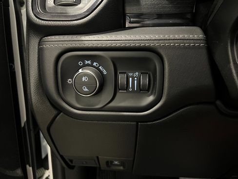 Used 2023 RAM 2500 Limited image 15