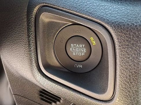 Used 2024 Jeep Gladiator Sport AWD/4WD image 32