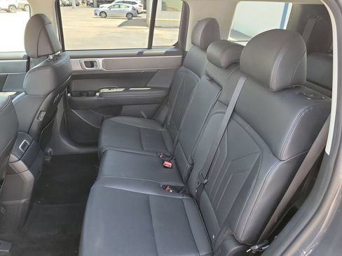 Used 2025 Hyundai Santa Fe SEL AWD/4WD image 13