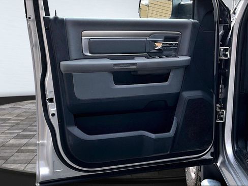 Used 2015 RAM 2500 Big Horn image 24