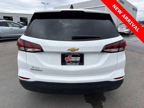 Used 2022 Chevrolet Equinox LS w/ LS Convenience Package image 4