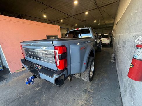 Used 2023 Ford F450 Limited w/ FX4 Off-Road Package image 3