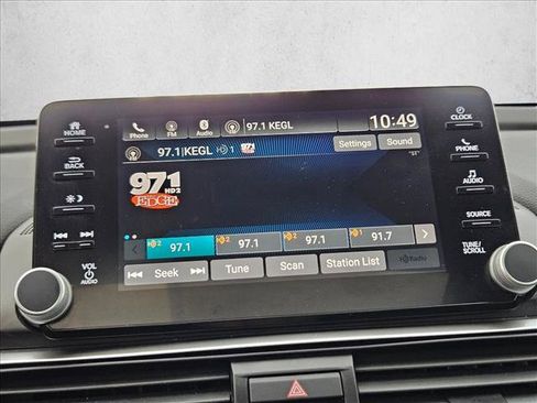Used 2018 Honda Accord EX image 9