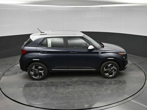 New 2026 Hyundai Venue SEL FWD image 30