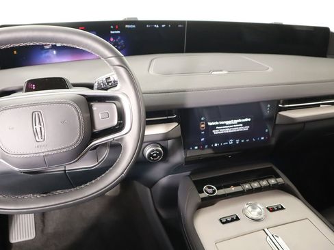 New 2026 Lincoln Navigator Premiere AWD/4WD image 5