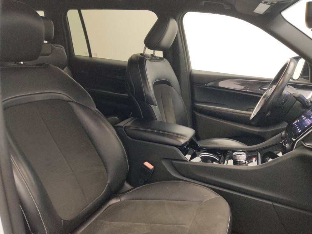 Used 2021 Jeep Grand Cherokee L Laredo AWD/4WD image 21