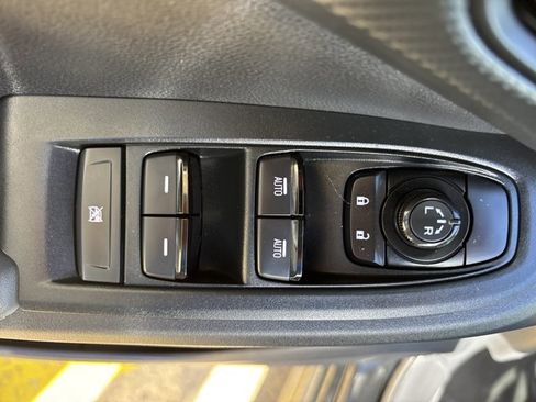 Used 2024 Subaru Crosstrek 2.0i Premium AWD/4WD image 19