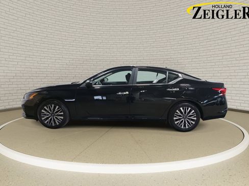 Certified 2025 Nissan Altima 2.5 SV image 8