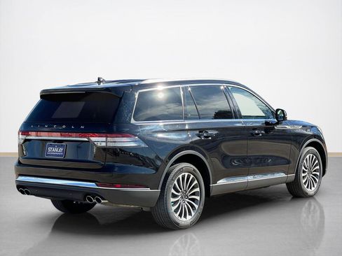 Used 2023 Lincoln Aviator AWD w/ Premium Package image 7