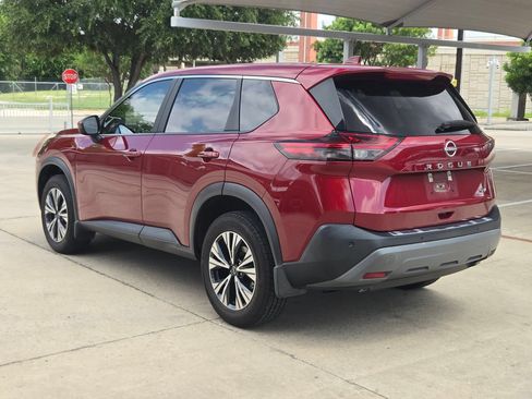 Used 2023 Nissan Rogue SV FWD image 5