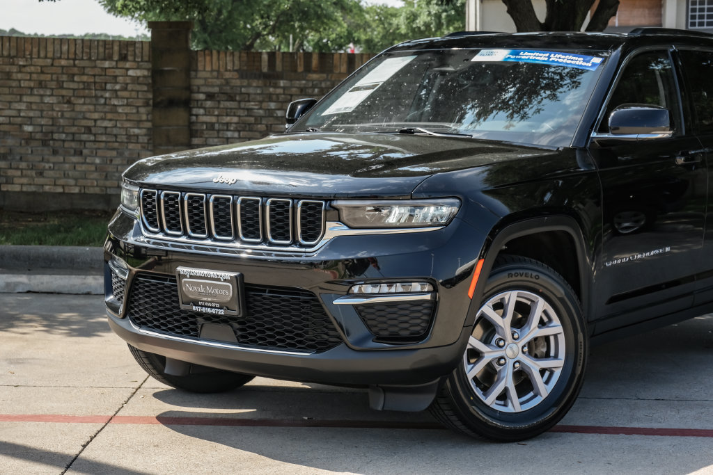 Used 2022 Jeep Grand Cherokee Limited AWD/4WD image 13