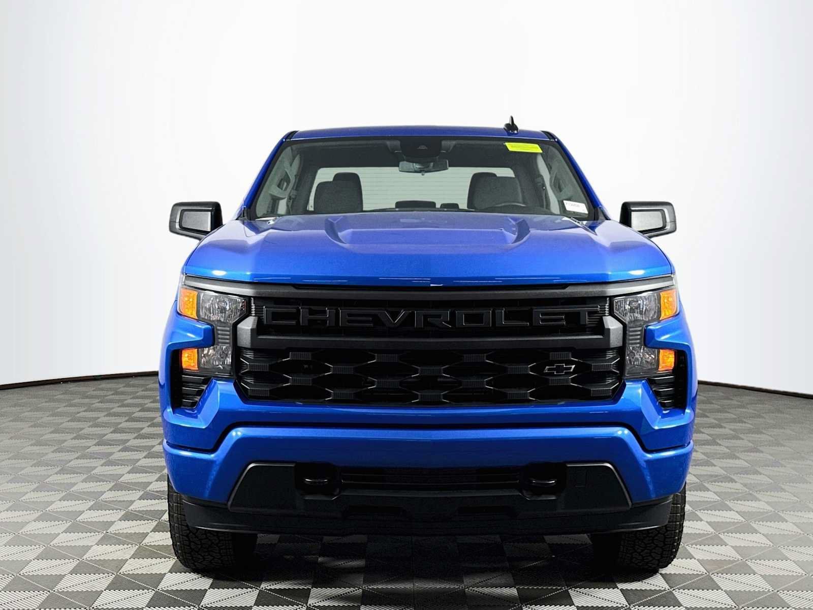 Used 2026 Chevrolet Silverado 1500 Custom AWD/4WD image 2