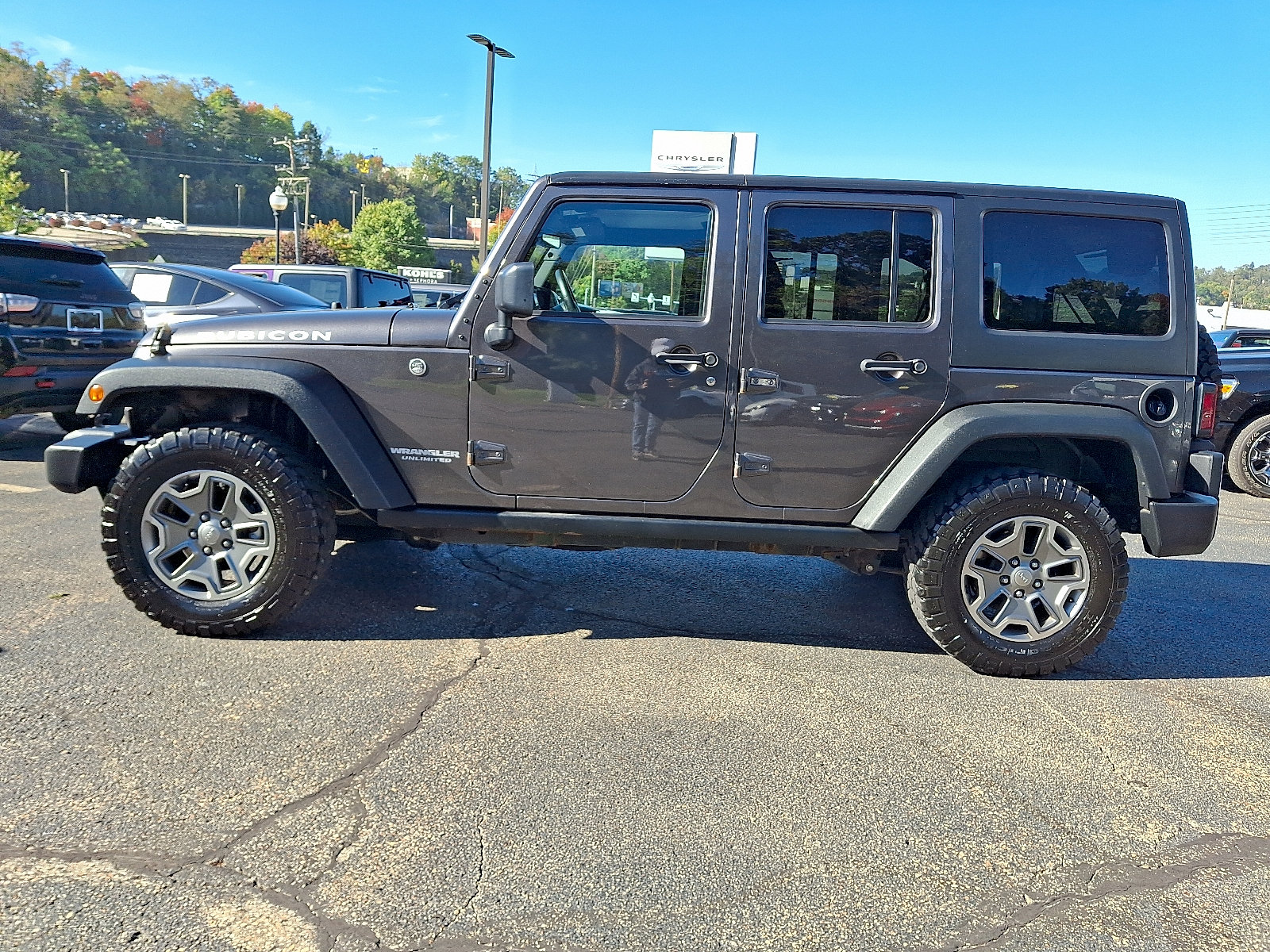 Certified 2016 Jeep Wrangler Unlimited Rubicon w/ Dual Top Group AWD/4WD image 7