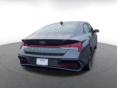 Used 2025 Hyundai Elantra SEL image 15
