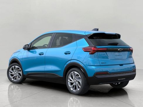 Used 2027 Chevrolet Bolt LT FWD image 3