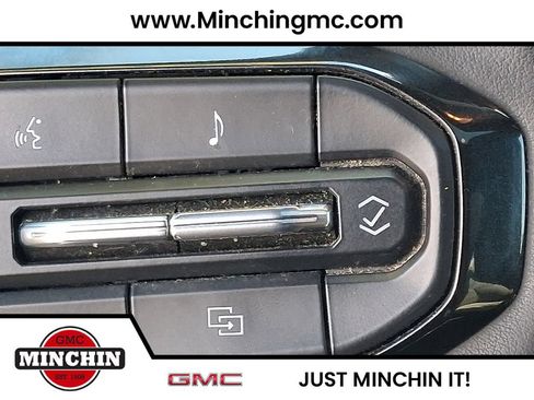 Used 2024 Chevrolet Colorado ZR2 w/ ZR2 Convenience Package III AWD/4WD image 24