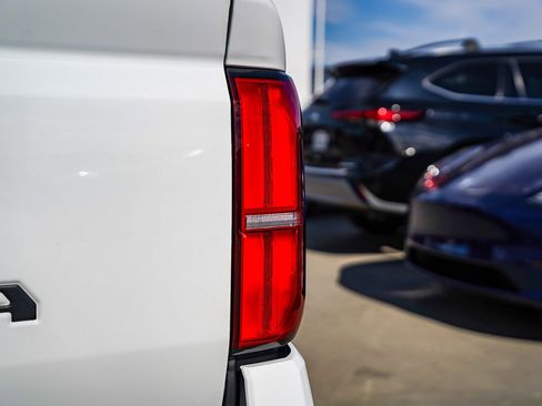 Certified 2025 Toyota Tacoma SR5 image 12