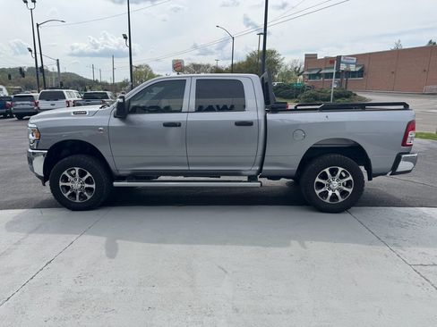 Used 2024 RAM 2500 Tradesman w/ Chrome Appearance Group image 5