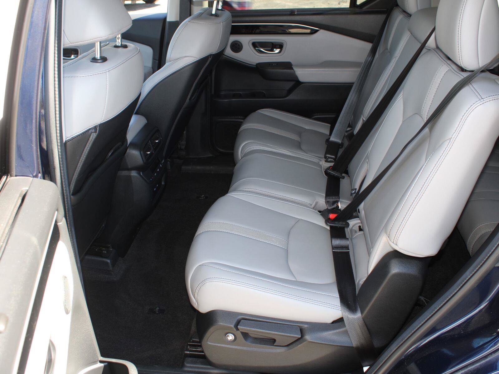 Certified 2024 Honda Pilot Touring image 18