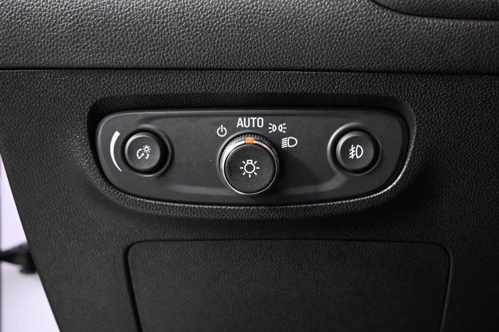 Used 2021 Buick Encore GX Preferred w/ Cold Weather Comfort Package AWD/4WD image 24