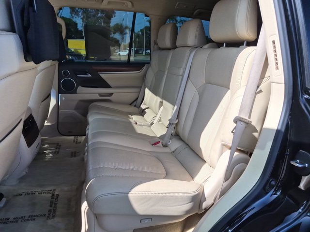 Used 2017 Lexus LX 570 4WD w/ Luxury Package image 31