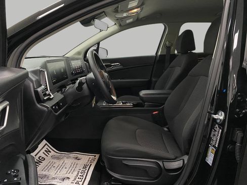 Used 2025 Kia Sportage LX AWD/4WD image 28
