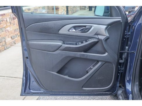 Used 2023 Chevrolet Traverse LT AWD/4WD image 11
