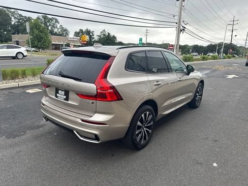Used 2024 Volvo XC60 B5 Plus w/ Climate Package AWD/4WD image 5