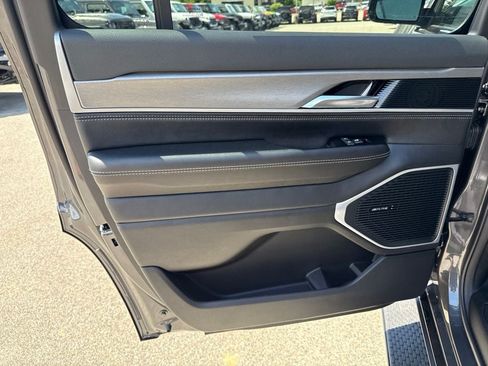 New 2026 Jeep Grand Wagoneer Limited AWD/4WD image 25