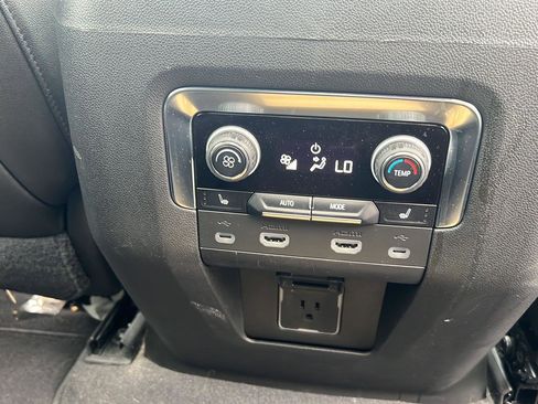 Used 2021 Chevrolet Tahoe High Country AWD/4WD image 28