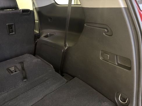 Used 2021 GMC Acadia SLT w/ Elevation Edition image 11