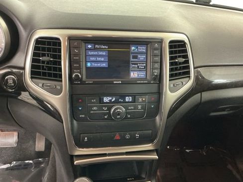 Used 2013 Jeep Grand Cherokee Laredo AWD/4WD image 18