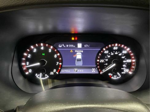 Used 2022 Nissan Frontier PRO-4X image 16