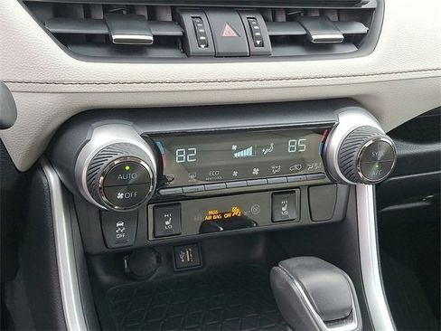 Used 2024 Toyota RAV4 XLE Premium image 13