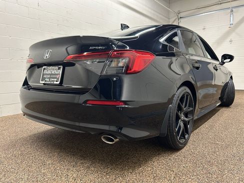 Used 2023 Honda Civic Sport image 2